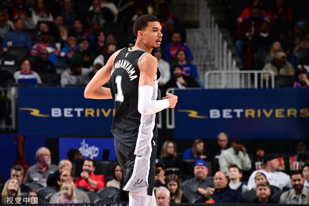 一些英国女 一些英国女