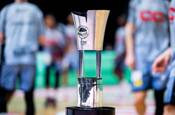 也让人们对 也让人们对